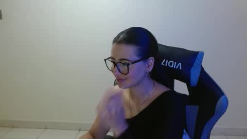 Sahaliefox  online show from February 21, 3:24 pm