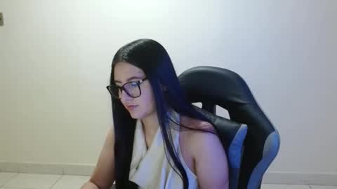 Snapshot of sahaliefox_ chatting on May 21, 9:11 pm Sahaliefox online show from May 21, 9:11 pm