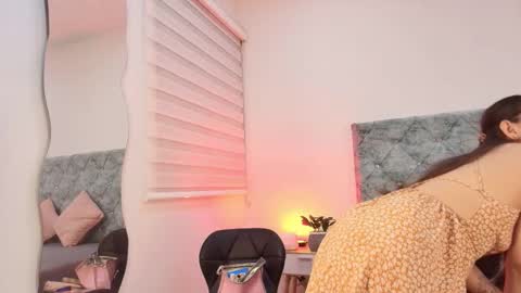 S A H M A N T A   R O S E online show from February 16, 2:18 am