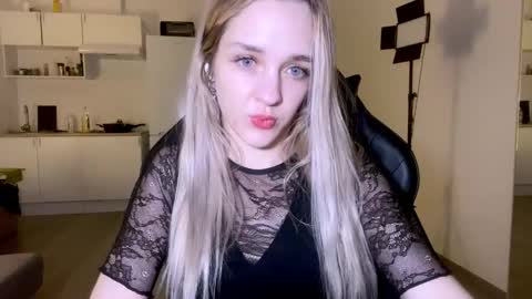 Snapshot of sailormoon666_ chatting on February 28, 10:17 pm Sofia online show from February 28, 10:17 pm