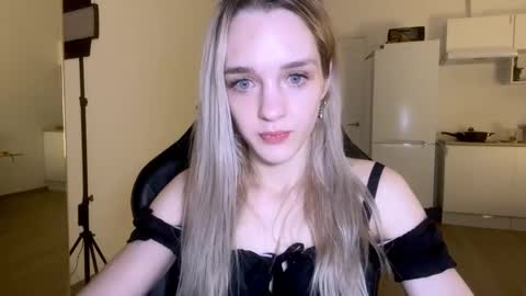 Snapshot of sailormoon666_ chatting on March 5, 9:37 pm Sofia online show from March 5, 9:37 pm