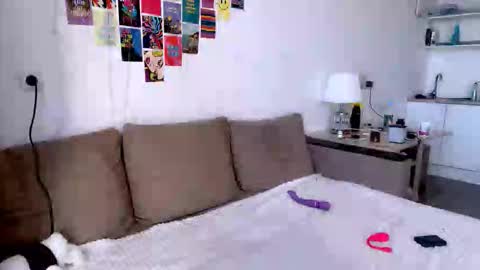 Snapshot of sailormoon666_ chatting on October 17, 11:46 am Sofia online show from October 17, 11:46 am