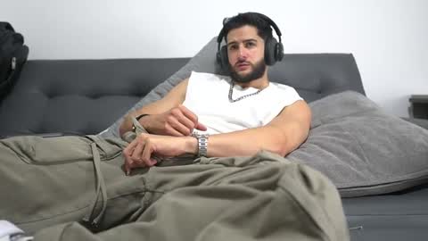 Snapshot of saimonhot1 chatting on February 9, 5:06 pm saimon online show from February 9, 5:06 pm