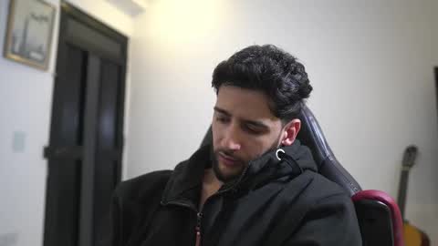 Snapshot of saimonhot1 chatting on February 21, 8:21 pm saimon online show from February 21, 8:21 pm