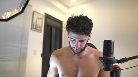 Snapshot of saimonhot1 chatting on February 25, 12:09 am saimon online show from February 25, 12:09 am