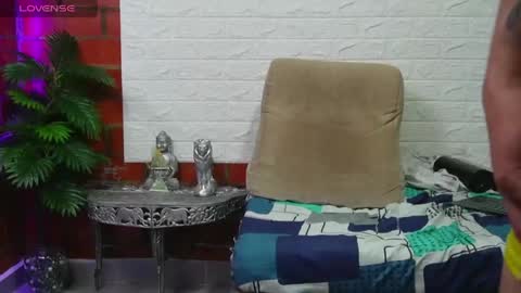 Snapshot of sainix_ chatting on March 2, 3:41 am sainix_ online show from March 2, 3:41 am