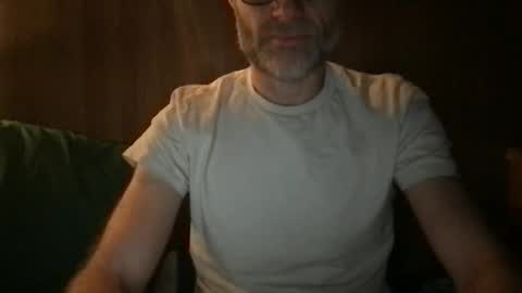 saint009 online show from April 29, 8:48 pm