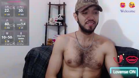 Snapshot of saint_castle chatting on September 30, 12:32 pm Saint Castle online show from September 30, 12:32 pm