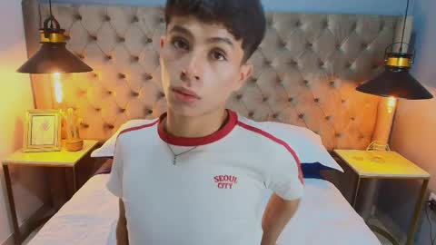 Snapshot of saintdangelo chatting on April 20, 12:52 pm Santi online show from April 20, 12:52 pm