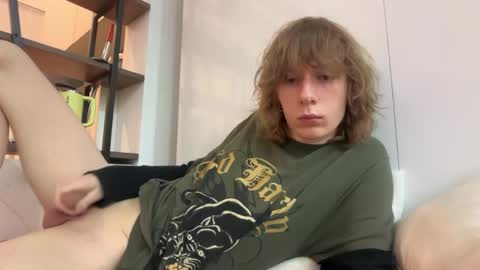 Snapshot of saintfawn chatting on April 14, 4:46 pm saintfawn online show from April 14, 4:46 pm