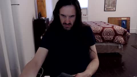 Snapshot of saintreeves chatting on December 7, 8:49 pm SaintReeves online show from December 7, 8:49 pm