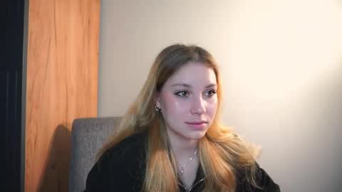 Ariel online show from May 15, 8:27 pm