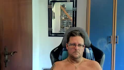 salichris online show from July 12, 8:38 am