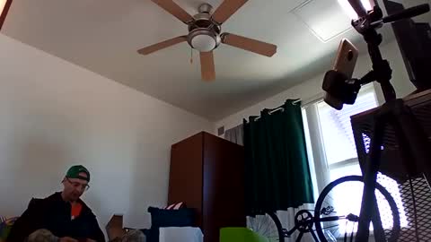 salis1981 online show from February 18, 6:58 pm