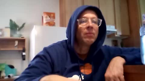 salis1981 online show from November 30, 7:18 pm