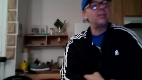 salis1981 online show from February 11, 6:35 pm