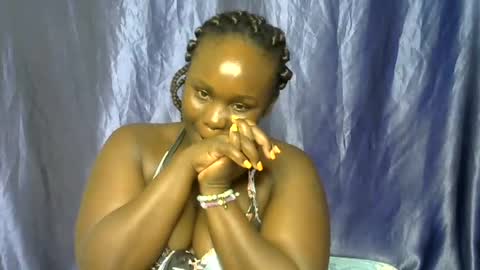 Snapshot of sally_bee1 chatting on July 15, 10:48 pm sally_bee1 online show from July 15, 10:48 pm
