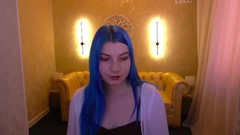 Snapshot of sally_moonn chatting on July 18, 5:44 am Sally online show from July 18, 5:44 am