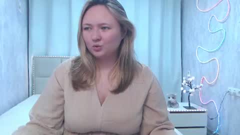 Snapshot of sallyverda chatting on July 3, 6:03 pm Sally online show from July 3, 6:03 pm