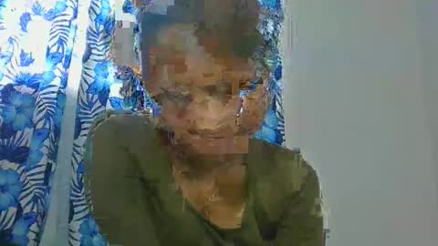 Snapshot of sallywett chatting on February 25, 12:45 pm SallyWett online show from February 25, 12:45 pm