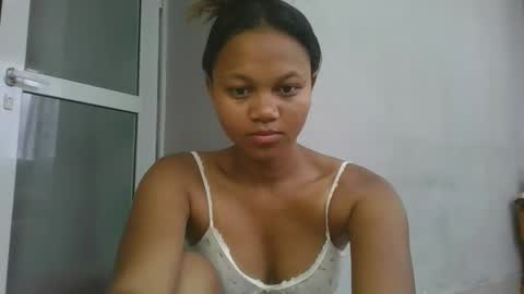 Snapshot of sallywett chatting on February 7, 1:48 pm SallyWett online show from February 7, 1:48 pm