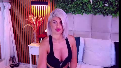 SalmaRoze online show from May 1, 5:01 am