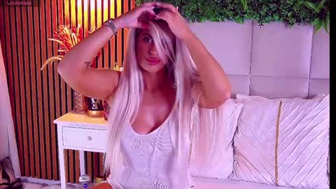 SalmaRoze online show from May 15, 7:48 am