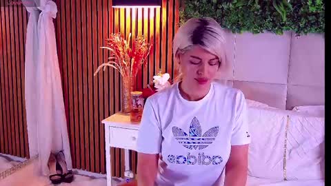 SalmaRoze online show from May 24, 3:11 am