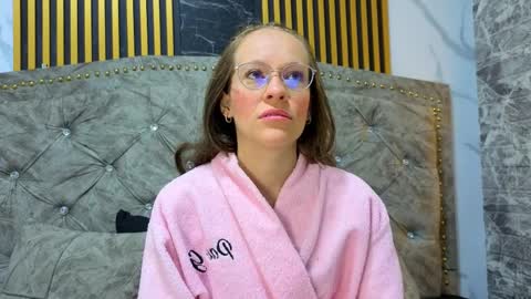 salome_cruxx online show from April 2, 12:14 pm