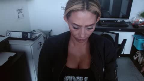 Snapshot of salome_drasin chatting on March 3, 3:29 pm salome_drasin online show from March 3, 3:29 pm