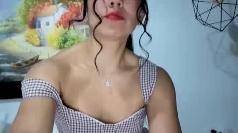 Salome  online show from May 29, 10:57 am