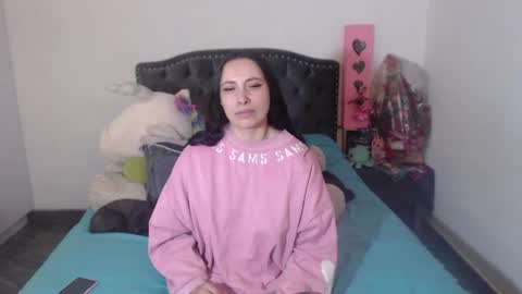 yenny online show from November 24, 4:12 am