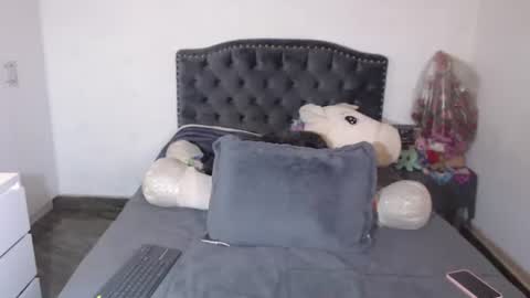 Snapshot of salomefox2 chatting on July 21, 3:53 am yenny online show from July 21, 3:53 am