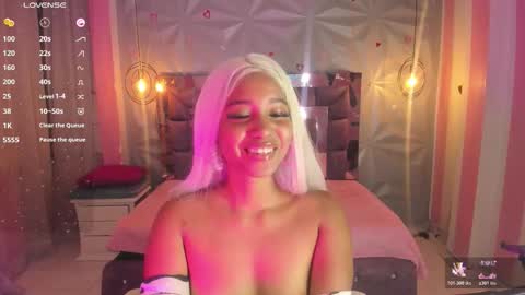 Snapshot of saloome_collins chatting on November 6, 4:57 am saloome_collins online show from November 6, 4:57 am