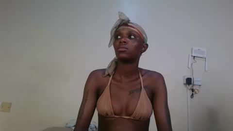 Snapshot of saltysugar20 chatting on May 11, 2:45 pm Sugarbabe online show from May 11, 2:45 pm