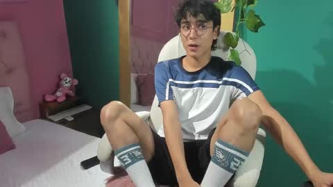 Snapshot of salvatore_monterey chatting on December 3, 10:07 pm salvatore online show from December 3, 10:07 pm