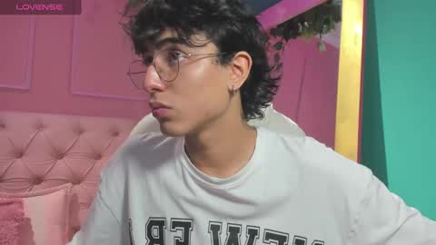 Snapshot of salvatore_monterey chatting on December 30, 11:49 pm salvatore online show from December 30, 11:49 pm