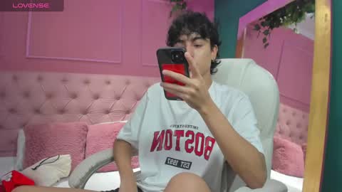 Snapshot of salvatore_monterey chatting on January 9, 10:31 pm salvatore online show from January 9, 10:31 pm