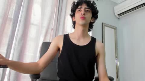 Snapshot of salvatore_monterey chatting on February 15, 6:23 pm salvatore online show from February 15, 6:23 pm