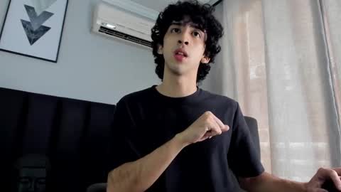 Snapshot of salvatore_monterey chatting on March 4, 2:32 pm salvatore online show from March 4, 2:32 pm