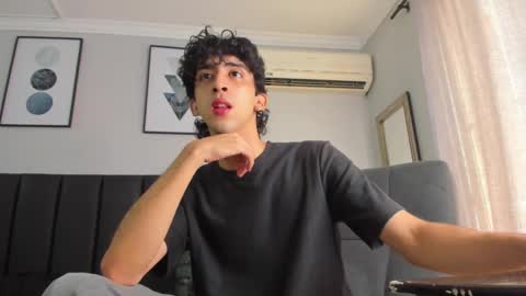 Snapshot of salvatore_monterey chatting on March 11, 2:40 pm salvatore online show from March 11, 2:40 pm