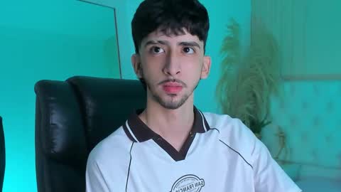 Snapshot of salvatore_monterey chatting on September 18, 9:06 pm salvatore online show from September 18, 9:06 pm