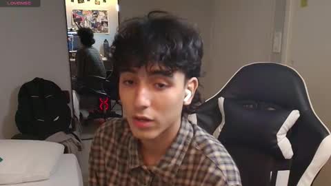 Snapshot of salvatore_montt chatting on March 11, 4:32 am salvatore_montt online show from March 11, 4:32 am