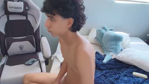 Snapshot of salvatore_montt chatting on October 15, 7:03 pm salvatore_montt online show from October 15, 7:03 pm