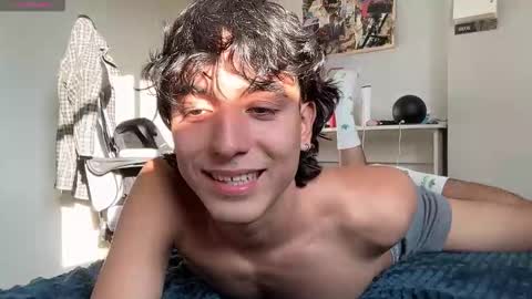 salvatore_montt online show from February 18, 10:06 pm