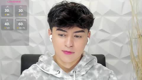 Sam online show from February 3, 1:49 pm