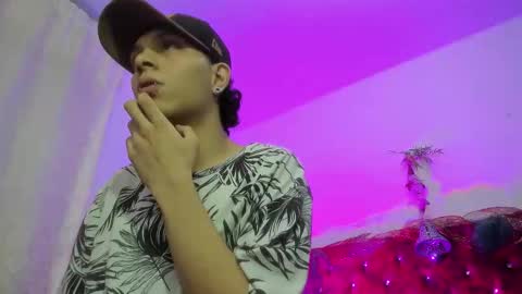 Sam online show from December 22, 3:58 am