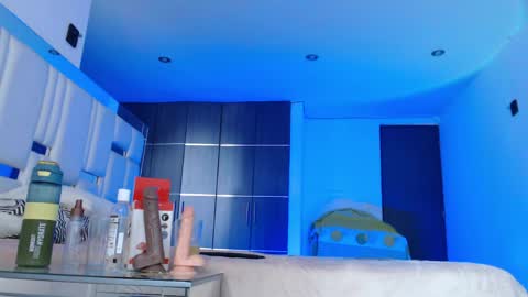 Snapshot of sam_katt chatting on April 10, 8:46 pm Sam katt online show from April 10, 8:46 pm