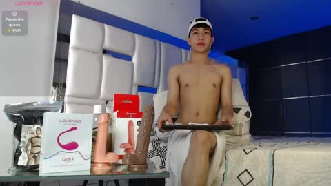 Snapshot of sam_katt chatting on April 22, 9:38 pm Sam katt online show from April 22, 9:38 pm
