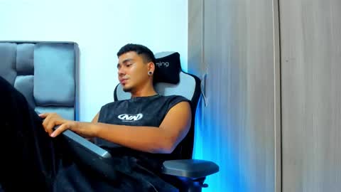 SAM online show from December 20, 3:30 pm